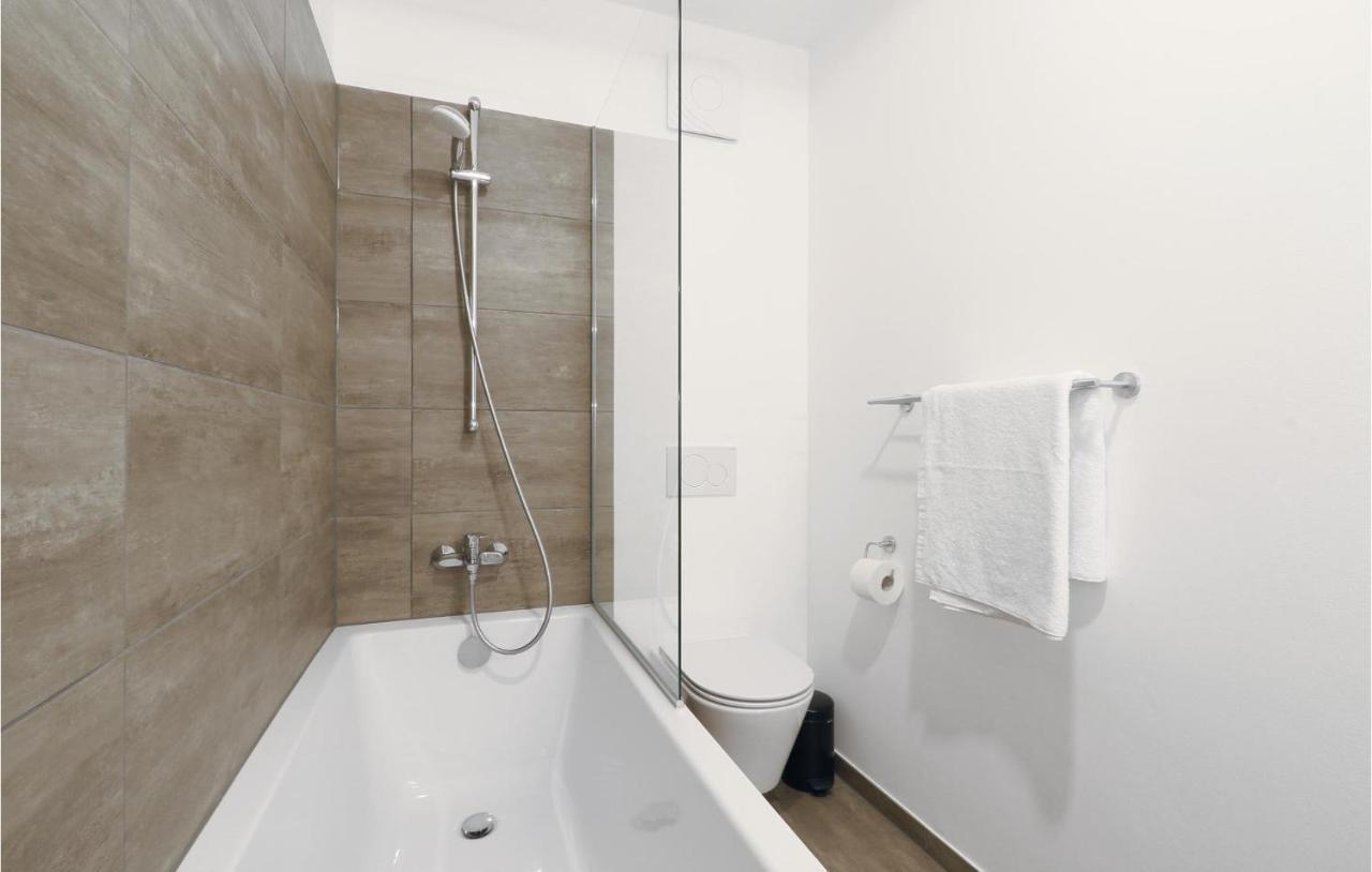 Lovely Apartment In Lembruch-Duemmer See Екстериор снимка